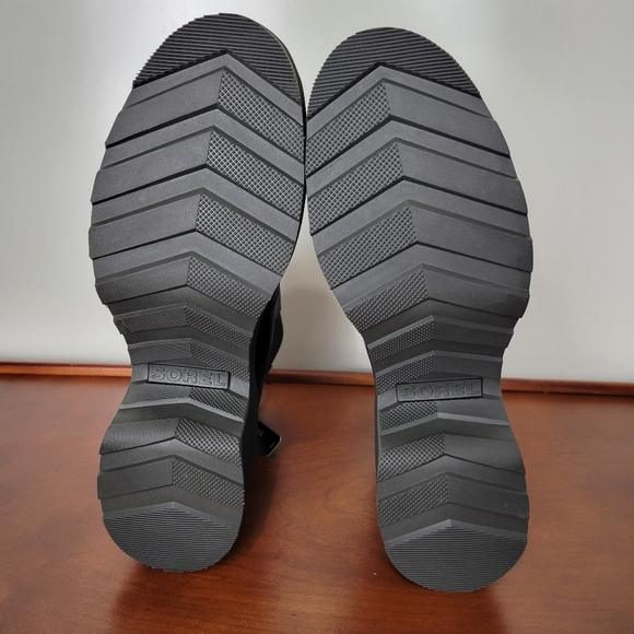 NWT Sorel Women's Hi-Line Heel Chelsea Boot in Black Size 8.5 - Picture 8 of 8